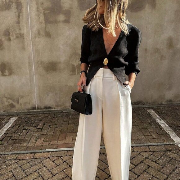 Black Preppy Elegant Minimalist Women's V-neck button detail Sweater Cardigan - Picture 4 of 7